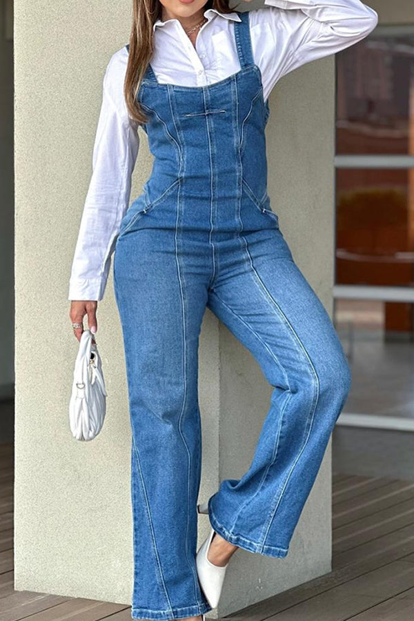 Mono de Pierna Recta con Nudo en la Espalda – Elegancia y Estilo en una Sola Prenda